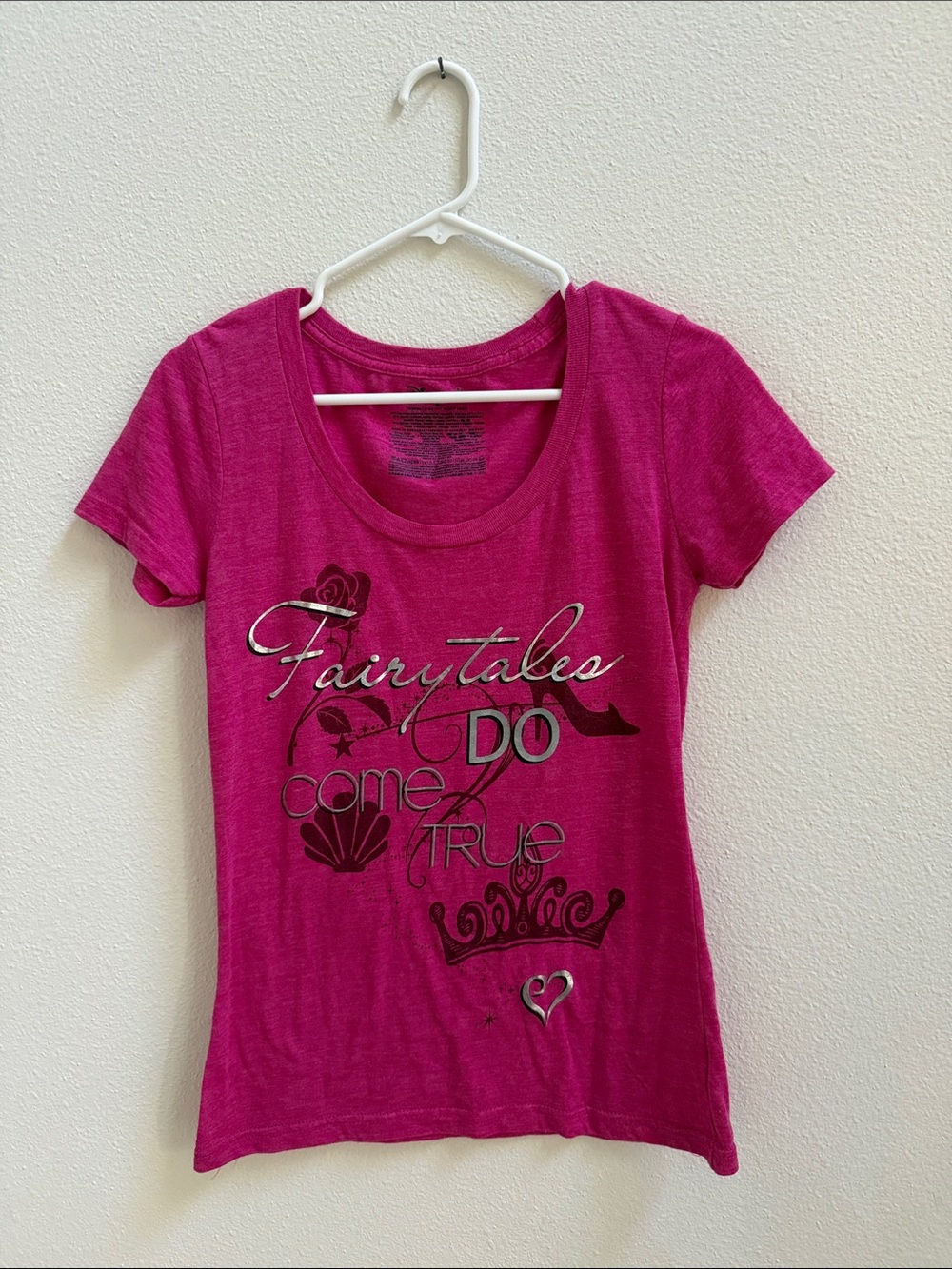 Disney Store Fairytales Do Come True Pink Graphic Tee Women’s Small Princess Y2K